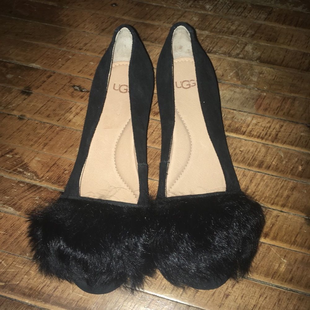 Ugg black stacked heeled fur toe size 7.5 heels